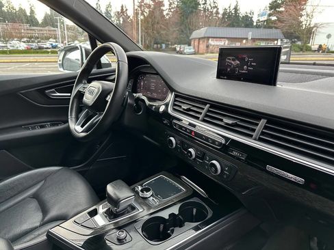 Used 2018 Audi Q7 3.0T Premium Plus w/ Premium Plus Package image 19