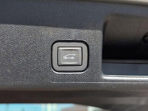 Used 2026 Chevrolet Equinox EV RS FWD image 11