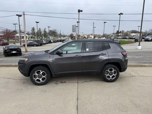 Used 2022 Jeep Compass Trailhawk w/ Trailhawk Elite Group AWD/4WD image 9