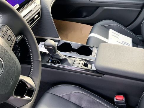 New 2026 Toyota Camry SE image 7