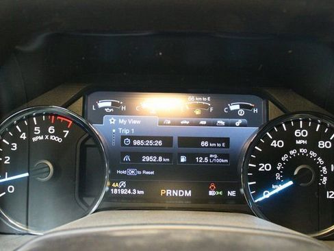 Used 2019 Ford F150 Lariat w/ Equipment Group 502A Luxury AWD/4WD image 19