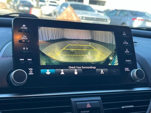 Used 2019 Honda Accord Touring image 19