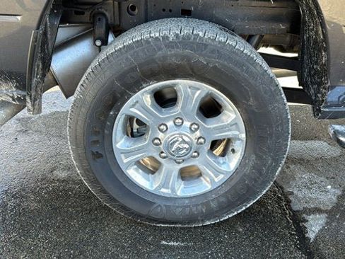 Used 2025 RAM 2500 Big Horn AWD/4WD image 11