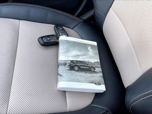 Used 2021 Ford Escape Titanium w/ Titanium Elite Package image 12