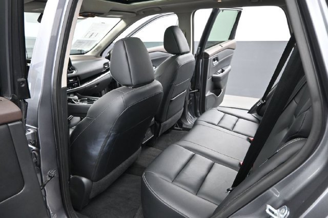 Used 2023 Nissan Rogue SL w/ SL Premium Package AWD/4WD image 13