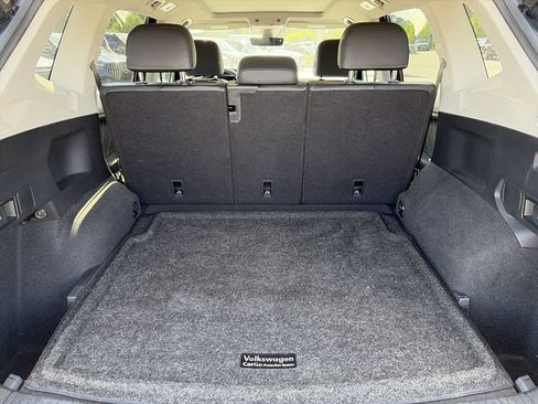 Used 2022 Volkswagen Tiguan SE w/ Panoramic Sunroof Package AWD/4WD image 14