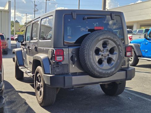 Used 2017 Jeep Wrangler Unlimited Sport AWD/4WD image 9