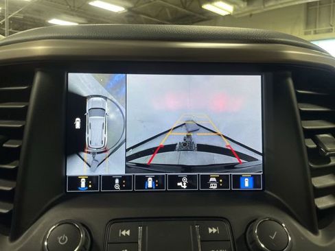 Used 2023 GMC Acadia Denali w/ Black Diamond Edition image 17