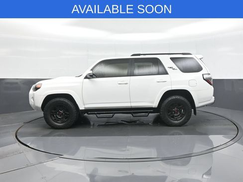 Used 2019 Toyota 4Runner TRD Off-Road Premium AWD/4WD image 4