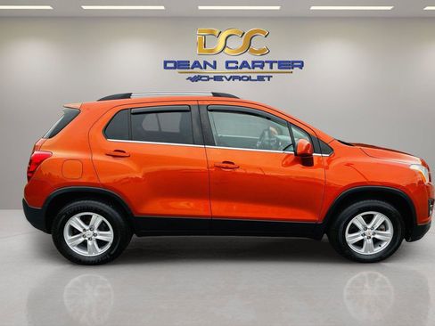 Used 2015 Chevrolet Trax LT w/ LT Sun and Sound Package AWD/4WD image 10