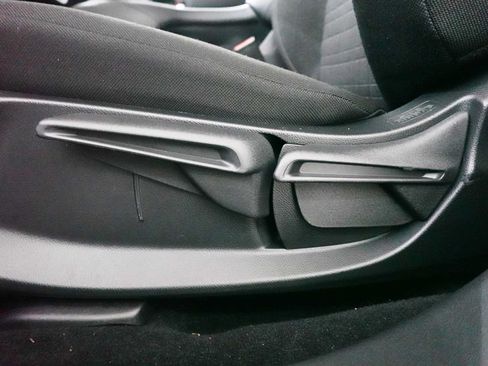 Certified 2024 Honda HR-V LX image 14