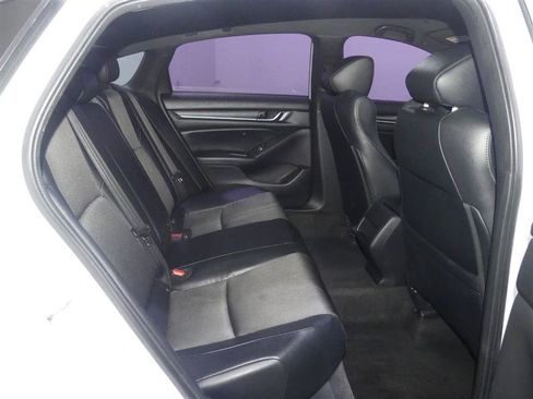 Used 2018 Honda Accord Sport image 27