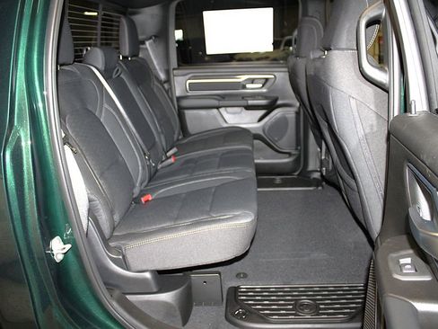 New 2026 RAM 1500 4x4 Crew Cab image 33