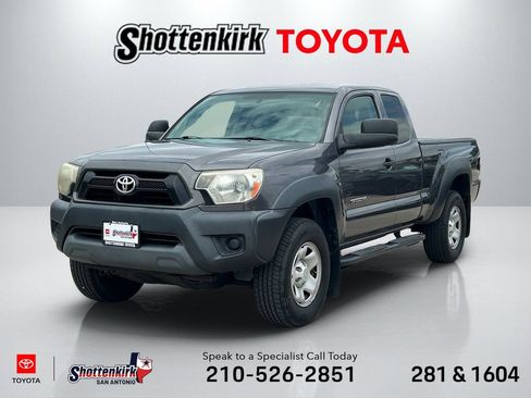 Used 2015 Toyota Tacoma PreRunner w/ Convenience Package RWD image 1