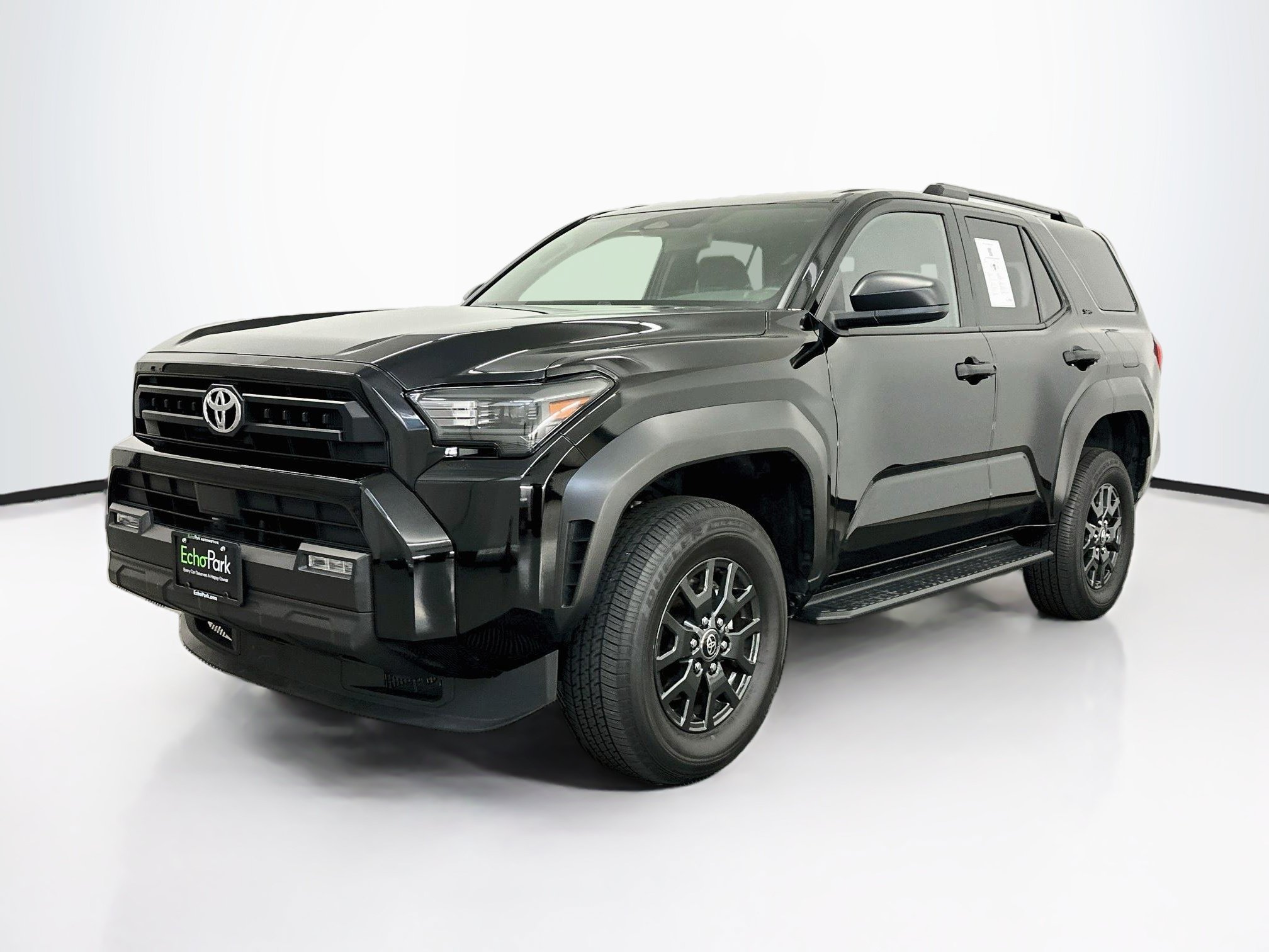 Used 2025 Toyota 4Runner SR5 AWD/4WD image 3
