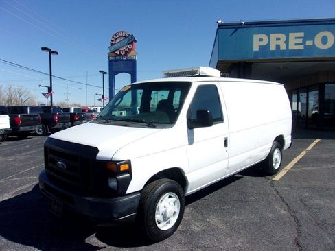 Used 2008 Ford E-150 and Econoline 150 E-150 Commercial image 1