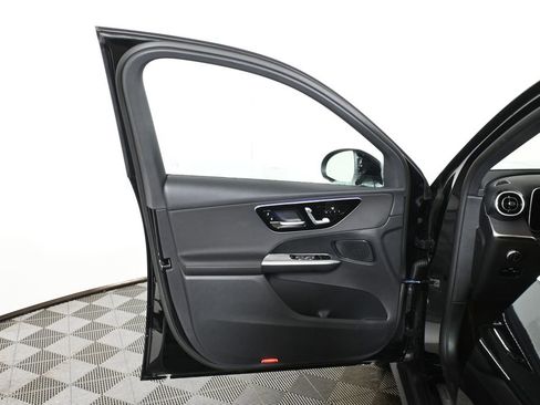 Used 2026 Mercedes-Benz GLC 300 4MATIC image 27