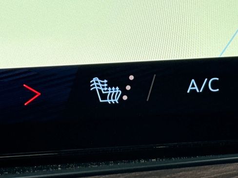 Certified 2025 Chevrolet Tahoe Z71 image 33