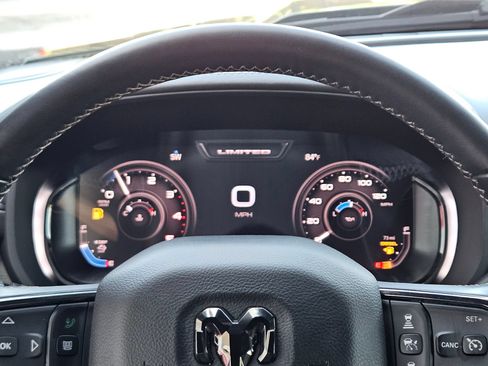 Used 2024 RAM 2500 Limited AWD/4WD image 18