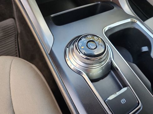 Used 2017 Ford Fusion SE image 14