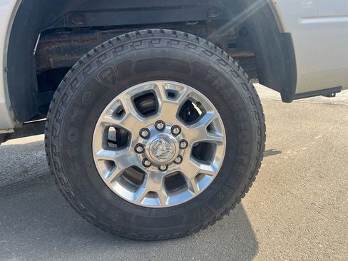 Used 2018 RAM 2500 Tradesman w/ Chrome Appearance Group image 29