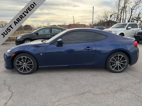 Used 2020 Toyota 86 image 8