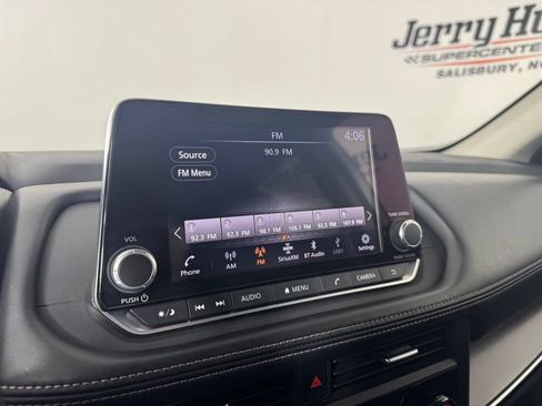 Used 2024 Nissan Rogue SV FWD image 17