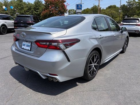 Used 2023 Toyota Camry SE FWD image 7