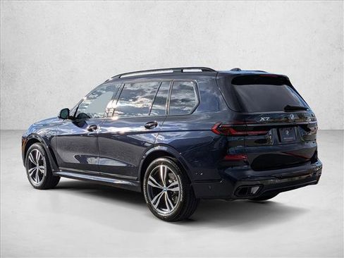Used 2026 BMW X7 xDrive40i w/ M Sport Package AWD/4WD image 8