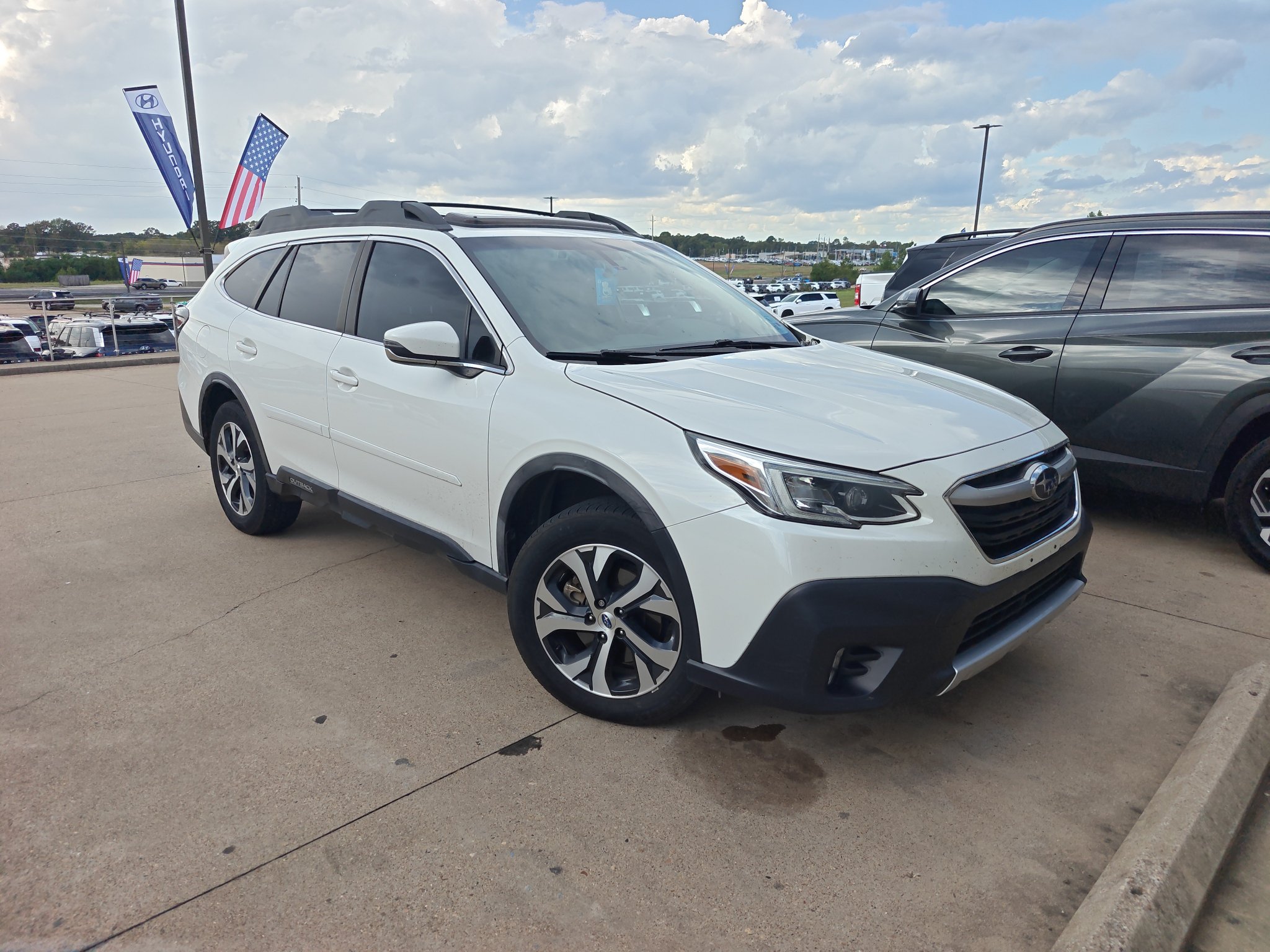 Used 2020 Subaru Outback Limited AWD/4WD image 2