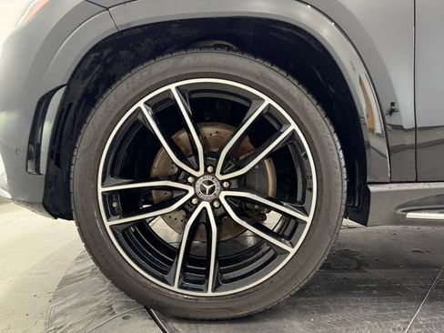Used 2023 Mercedes-Benz GLS 450 4MATIC image 9