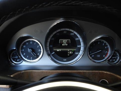 Used 2013 Mercedes-Benz E 350 Luxury image 60