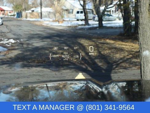 Used 2024 GMC Yukon XL Denali image 26