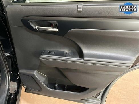 Used 2025 Toyota Highlander XSE image 22