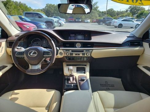 Used 2018 Lexus ES 350 w/ Premier Package image 2