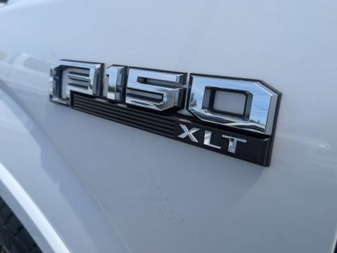 Used 2019 Ford F150 XLT w/ Equipment Group 302A Luxury AWD/4WD image 18