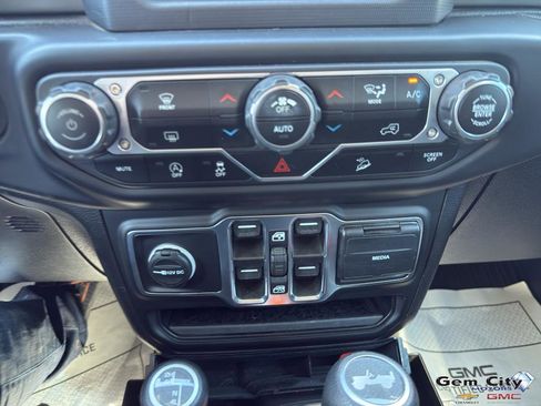 Used 2020 Jeep Wrangler Unlimited Sport S image 20