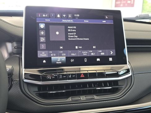 New 2026 Jeep Compass Latitude AWD/4WD image 19