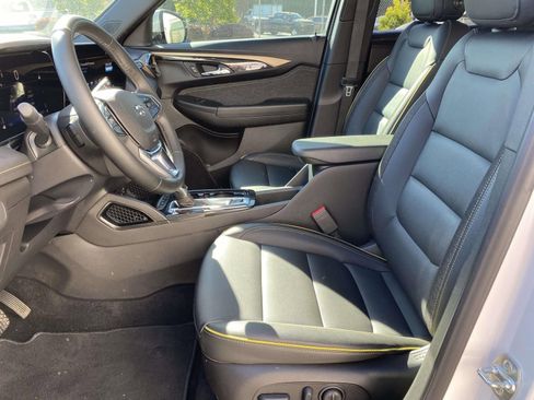 Used 2025 Chevrolet TrailBlazer ACTIV w/ Convenience Package FWD image 15