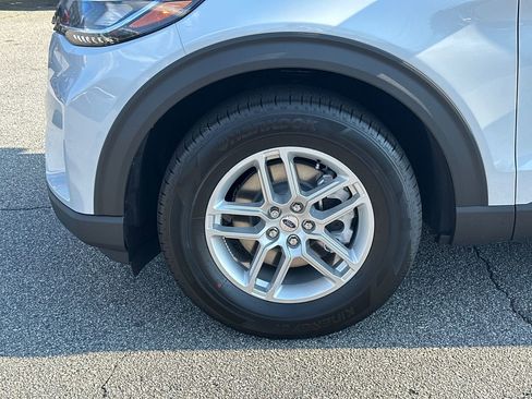 New 2025 Ford Explorer Active w/ Active Comfort Package image 34