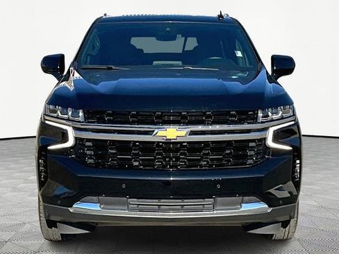 Used 2023 Chevrolet Suburban LS image 2