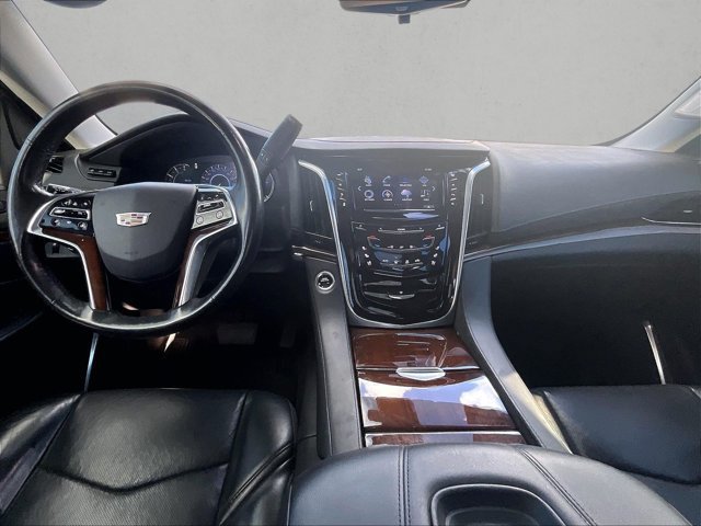 Used 2020 Cadillac Escalade Premium Luxury RWD image 16