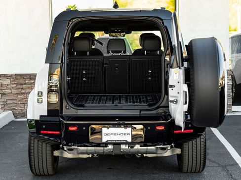 Certified 2026 Land Rover Defender 110 X AWD/4WD image 29