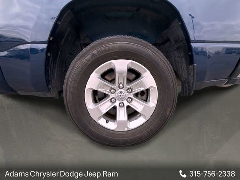 Used 2024 RAM 1500 Laramie AWD/4WD image 11