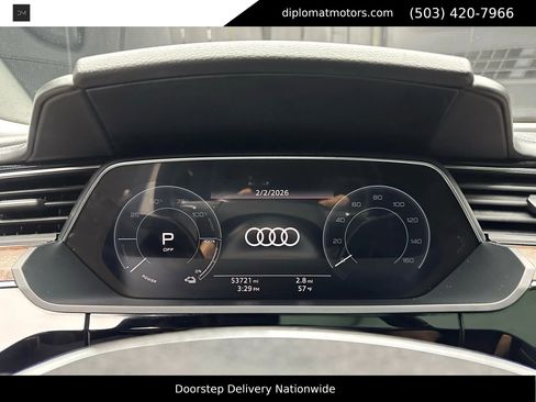 Used 2019 Audi e-tron Prestige w/ Prestige Package image 34
