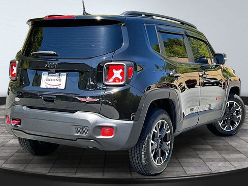 Used 2023 Jeep Renegade Trailhawk w/ Trailhawk Elite Group AWD/4WD image 13