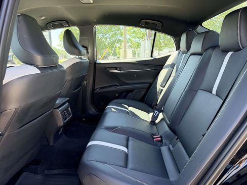 Certified 2025 Toyota Camry SE FWD image 17