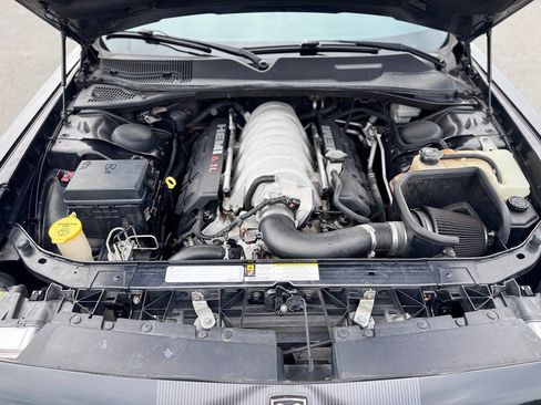 Used 2009 Dodge Challenger SRT8 w/ SRT Option Group II RWD image 18