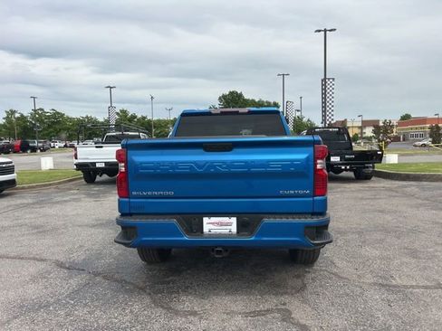 Used 2023 Chevrolet Silverado 1500 Custom AWD/4WD image 4