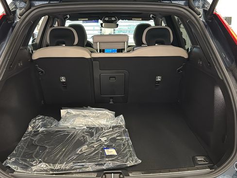 New 2026 Volvo XC60 B5 Plus w/ Climate Package AWD/4WD image 29